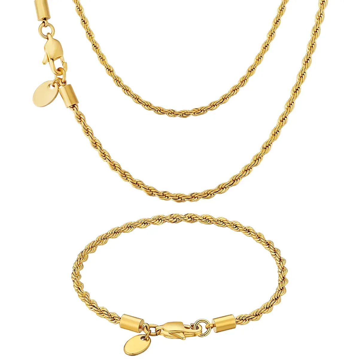 Chaîne rope dorée avec bracelet assorti sur fond blanc
